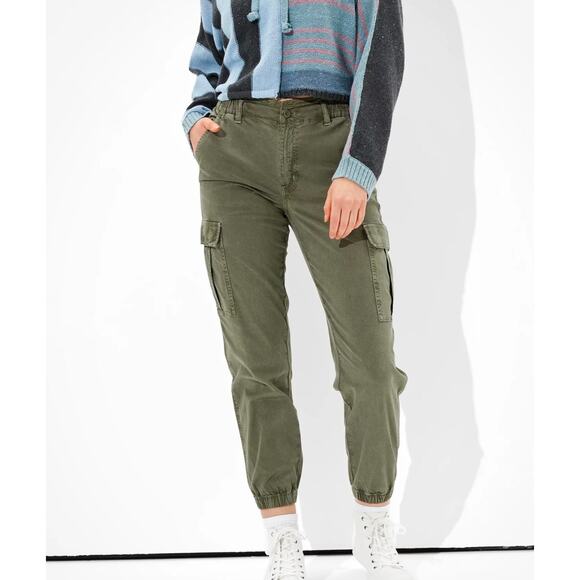 American Eagle Olive Mom Jogger - Picture 1 of 6